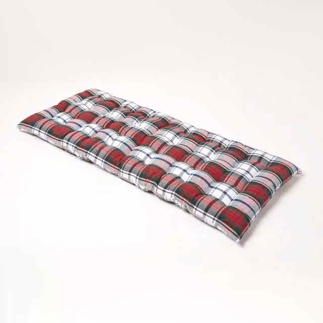 Homescapes Luxury Cotton Tartan Garden Bench Cushion in Red Macduff, Width: 108 cm