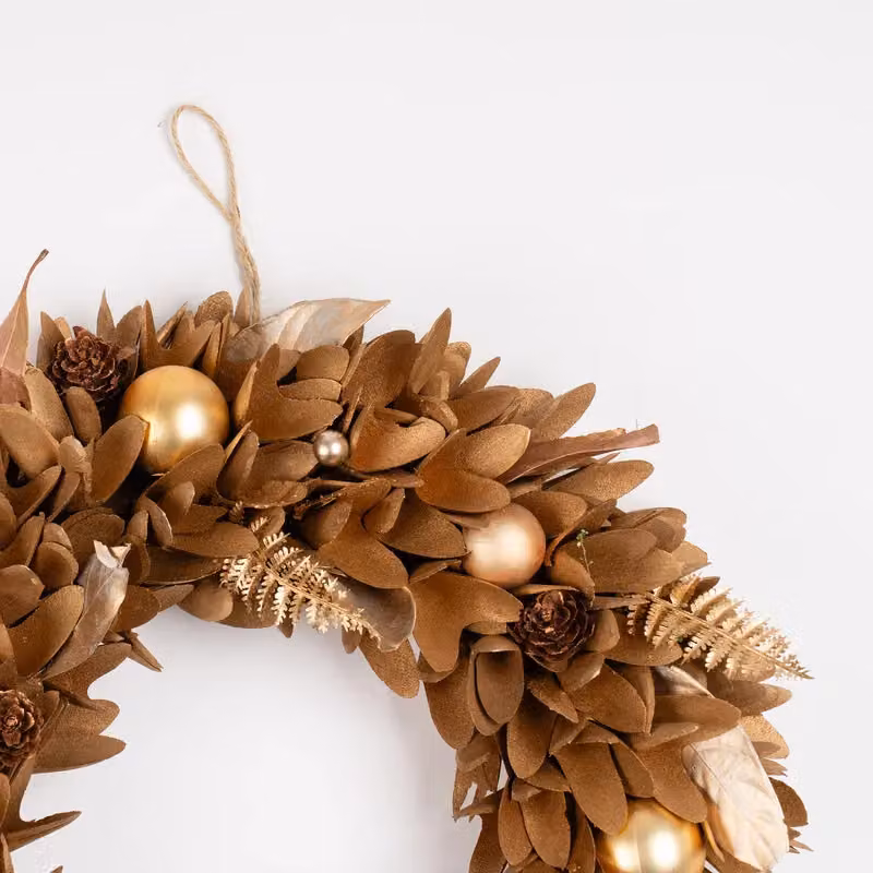 Scottish Everlastings Ltd Round Rustic Wood Shave Wreath in Gold and Brown, Diameter: 38 cm – 3