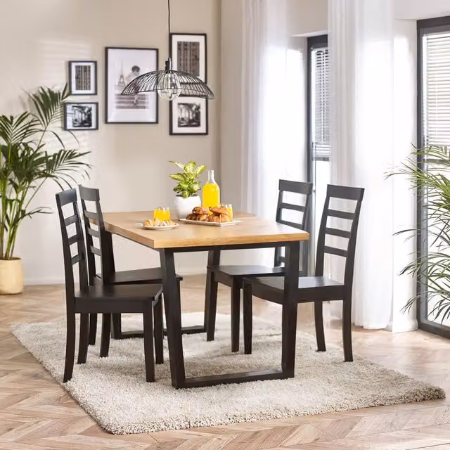 FurnitureboxUK Cotswold Light Oak Wooden Rectangular Dining Table and 4 Black Whitby Dining Chairs Set – 1
