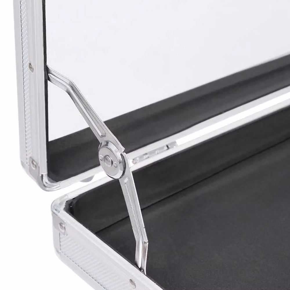 NESTLUNE Silver Aluminum Locking Trade Show Display Case W: 86.36 cm, D: 55.88 cm – 2