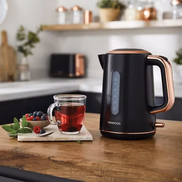 Kenwood Abbey Lux Kettle in Black with 1.7 l Capacity and Limescale Filter