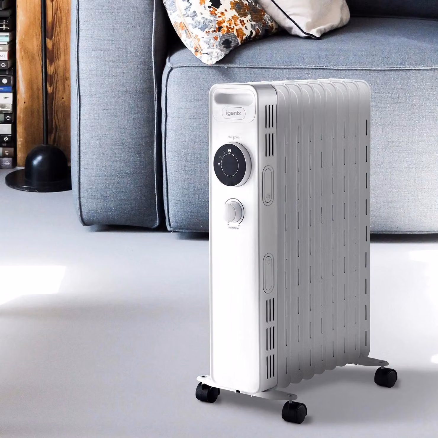 Igenix 2kW Portable Oil Filled Radiator in White – 2