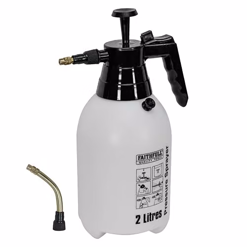Faithfull Manual Handheld Garden Pressure Sprayer in White and Black with 2 Litre Capacity and 2 Adjustable Nozzles