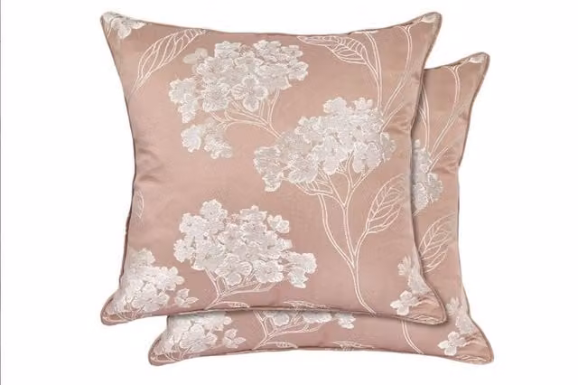 New Edge Blinds English Garden Floral Cushion Cover in Pink, W/D/H: 43 x 43 x 43 cm