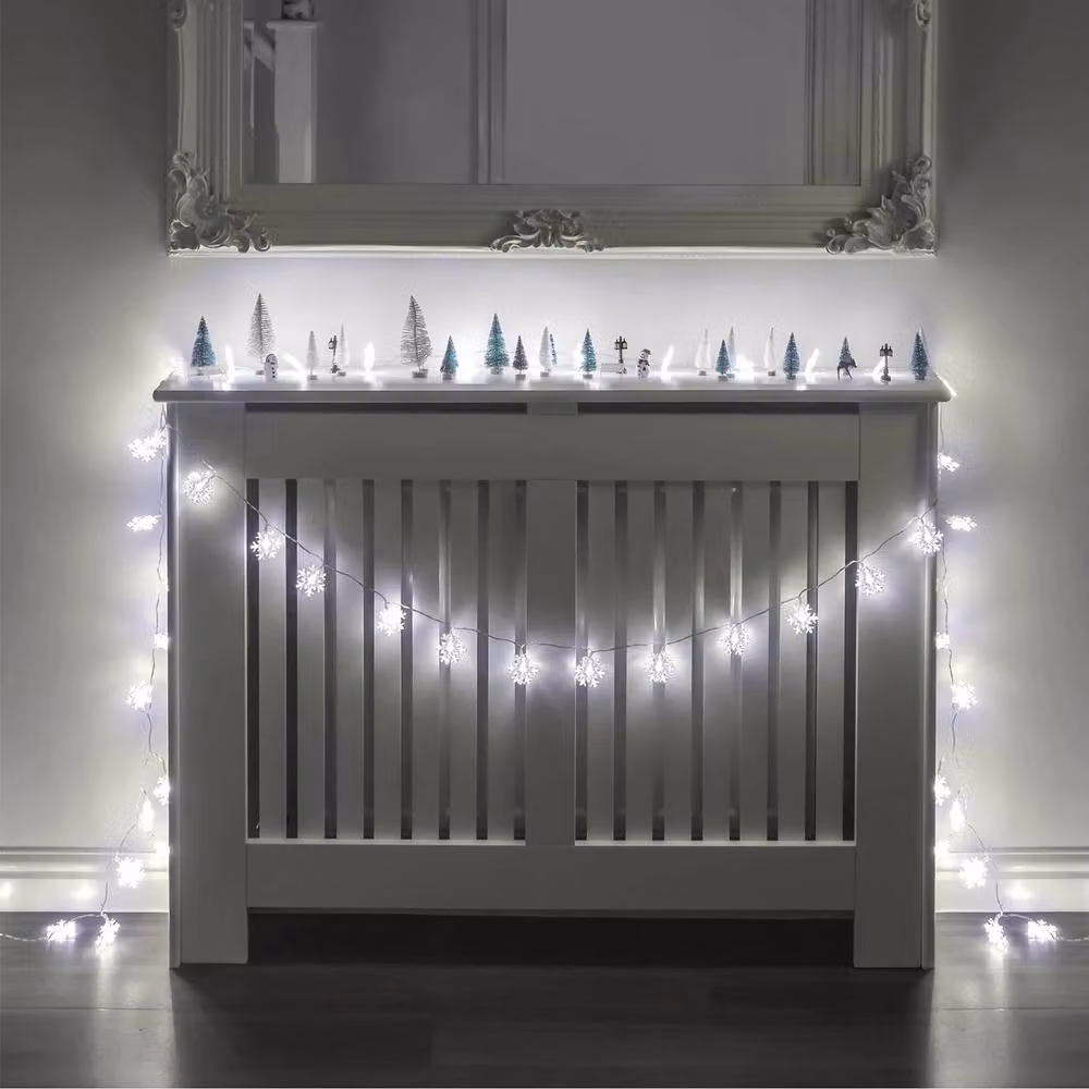 Globrite White Snowflake LED Fairy Lights with 80 Lights and 2 Modes – 9