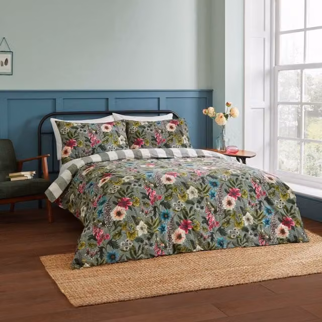 Wylder Nature Hidcote Manor Botanical Floral Cotton Reversible Duvet Cover Set, Petrol Blue, W: 140 cm, H: 200 cm – 1