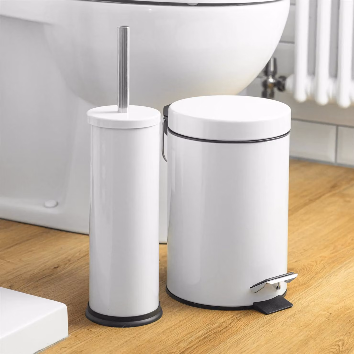 Harbour Housewares 3L Round Stainless Steel Pedal Bin and Brush Set in White – 2