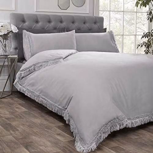 Rapport Home Tia Trellis Tasseled Duvet Cover and Pillowcase Set in Silver, W/D/H: 140 x 200 cm