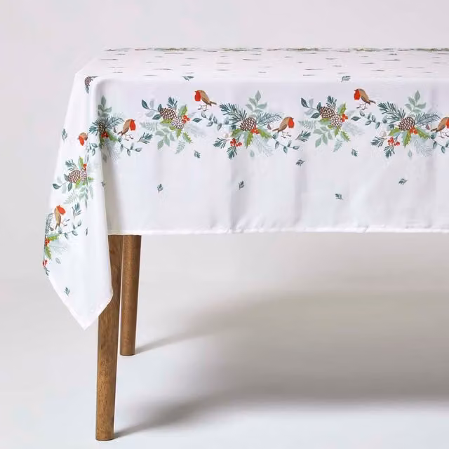 Homescapes White Christmas Tablecloth, W: 178 cm, D: 132 cm
