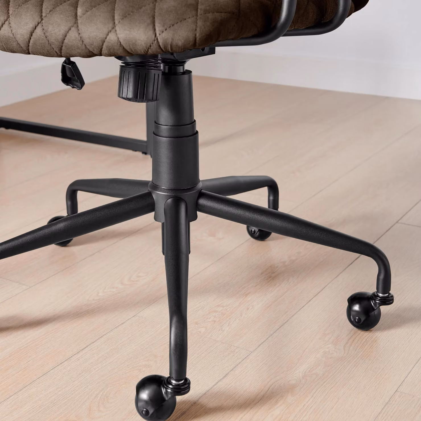 FurnitureboxUK Apres Warm Grey Faux Leather Executive Swivel Office Chair – 3