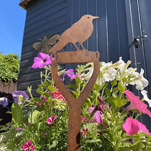 RUSTIC WAREHOUSE NORFOLK Blackbird on a Spade Metal Garden Decoration in Black and Brown – 2