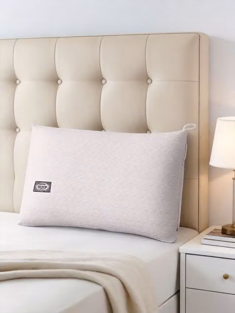 Living and Home Breathable Wheat Ear Embossed Quilted Pillow Insert, White, Polyester
