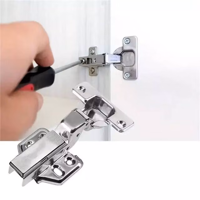 Nordara 10 Pack of 35mm Full Overlay Soft Close Concealed Kitchen Cabinet Hinges in Silver – 1