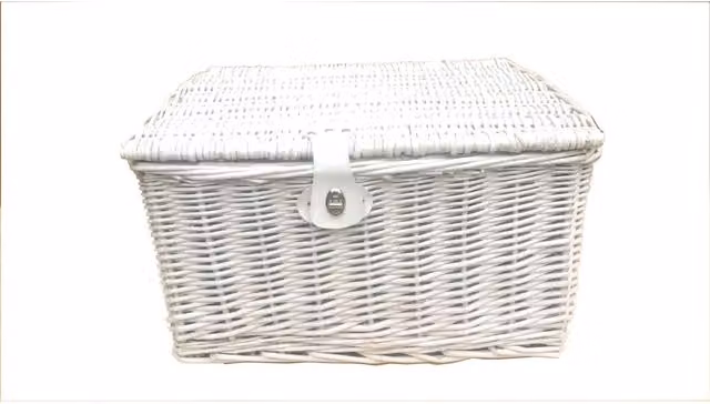 Topfurnishing White Lidded Picnic Hamper Basket with Latch, Diameter: 28 cm