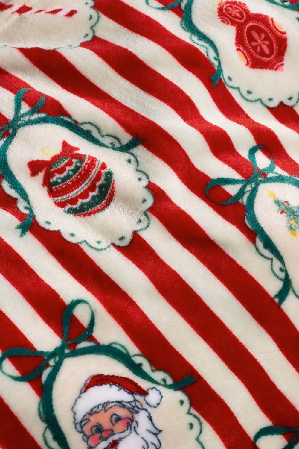 Catherine Lansfield Christmas Vintage Stripe Cosy Fleece Blanket Throw in Red, W/D/H: 130 x 170 cm – 3