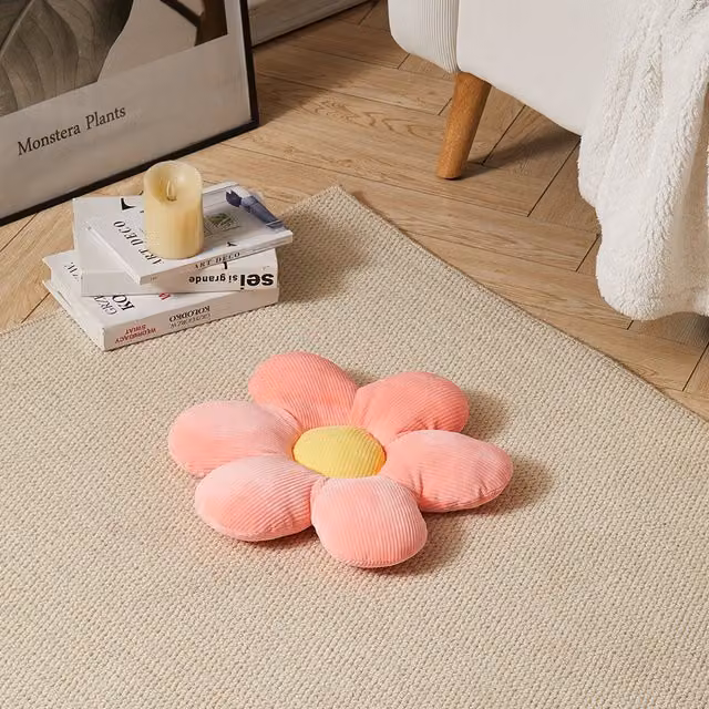 Komore Pink Daisy-Shaped Flower Seat Cushion