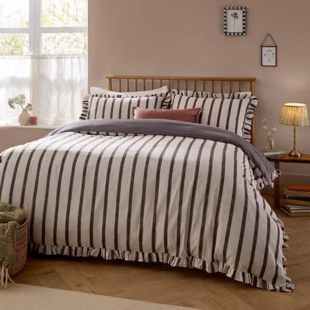 Wylder Connie Striped Reversible Cotton Duvet Cover Set in Beige, W: 180 cm x H: 200 cm