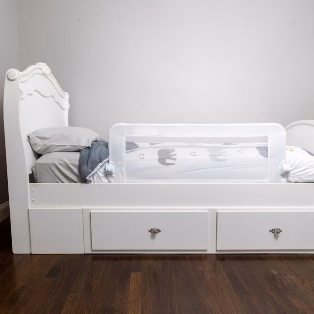 Dreambaby Maggie Foldable Bed Rail in White