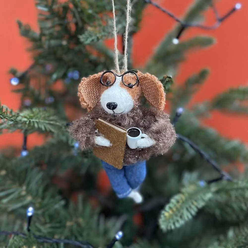The Alphabet Gift Shop Reading Dog Christmas Hanging Bauble Decoration in Brown – 2