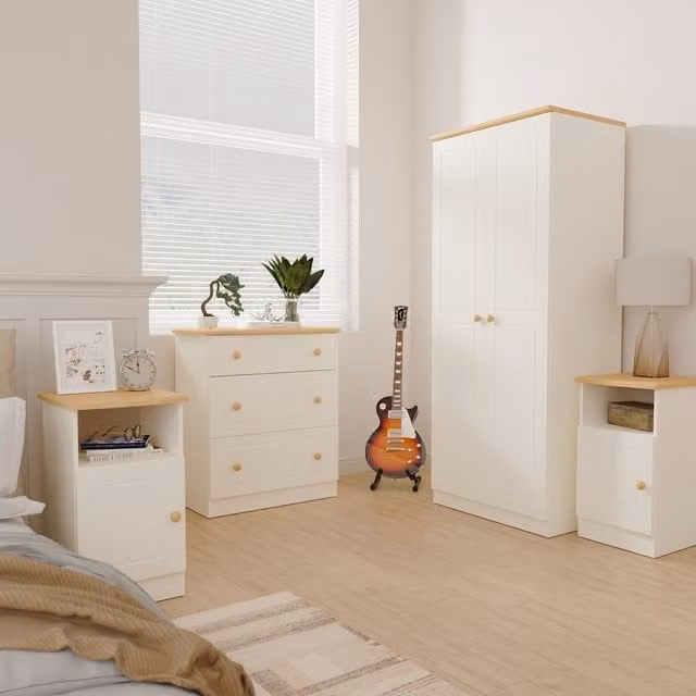 Warwick Ready Assembled 4 Piece Bedroom Set in Cream Ash and Modern Oak
