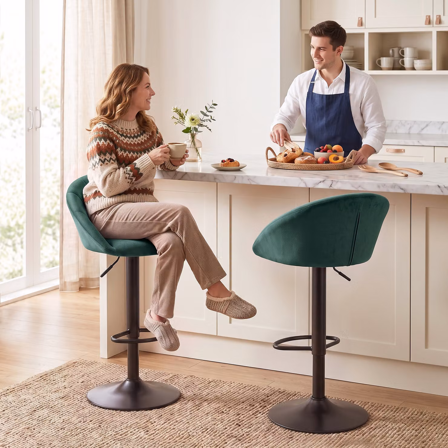 HOMCOM Set of 2 Adjustable Swivel Velvet Bar Stools with Backrest, Dark Green – 2