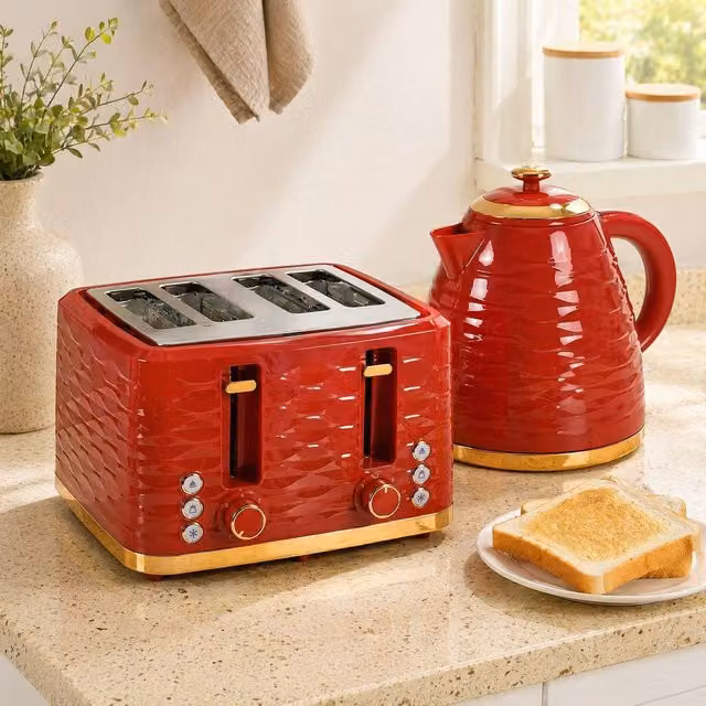 STILVORA Kettle and 4 Slice Toaster Set in Red – 1