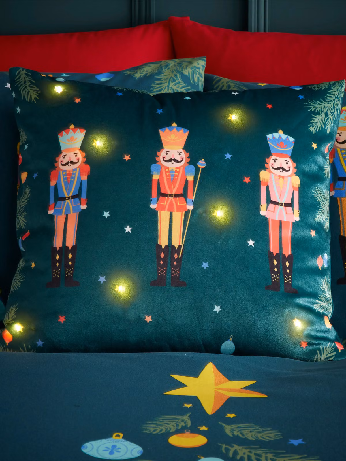 Catherine Lansfield Christmas Nutcracker Light Up Cushion in Green, W x H: 45 x 45 cm – 2