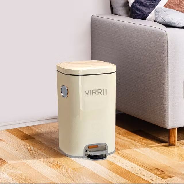Livingandhome 15l Plastic Foot Pedal Trash Bin with Lid in Beige or White