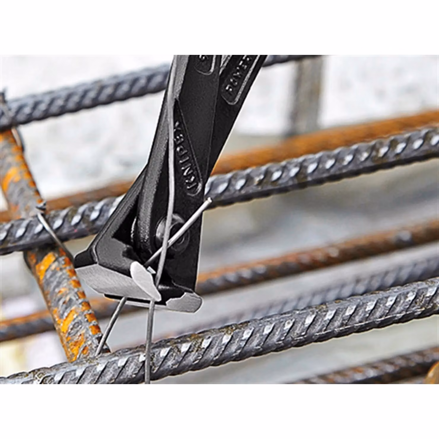 Knipex 99 10 Series High Leverage Concreter's Nippers in Black and Multicolour Hardened Steel – 2
