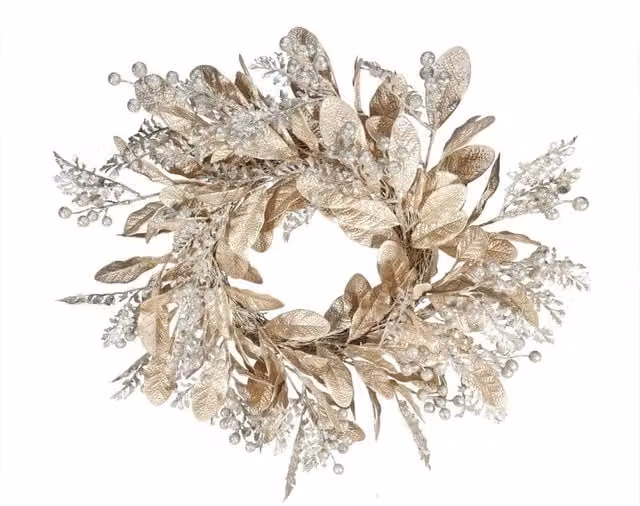 KDMD Gold Berry and Leaf Round Hanging Christmas Wreath with Artificial Flowers and Plants