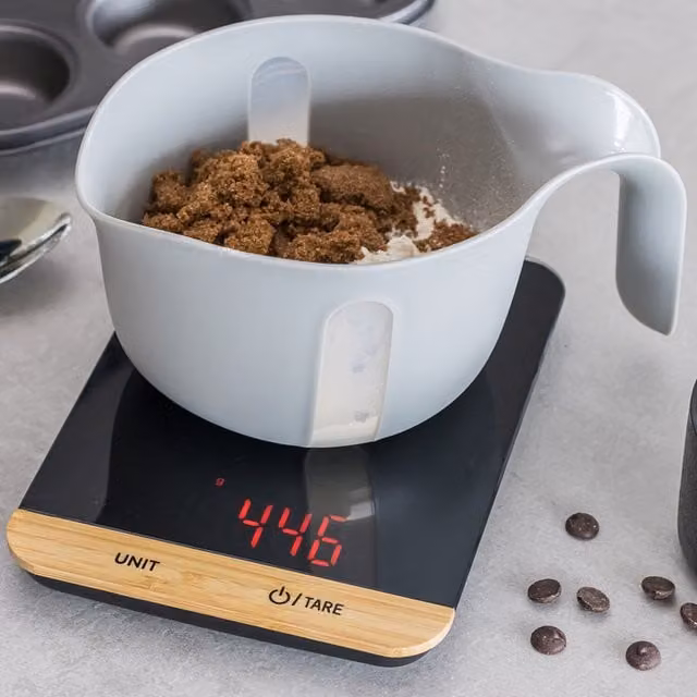 MasterClass Dual Dry and Liquid Digital Kitchen Scale with Digital Display, 5kg, Black