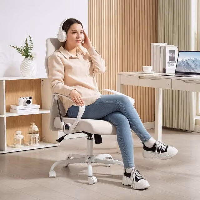 HOMCOM Modern High Back Fabric Task Chair with Headrest and Armrests in White