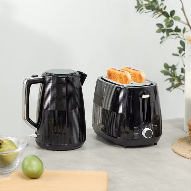 HOMCOM Black Kitchen Set with 1.7L Fast Boil Kettle and 2 Slice Toaster