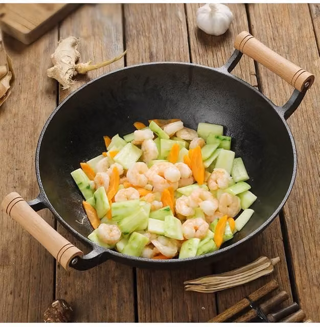 Living and Home Uncoated Cast Iron Round Wok in Black, Diameter: 36 cm – 1