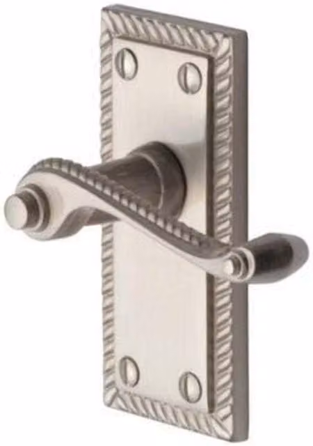 Golden Grace Brushed Chrome Lever Door Handles in Silver
