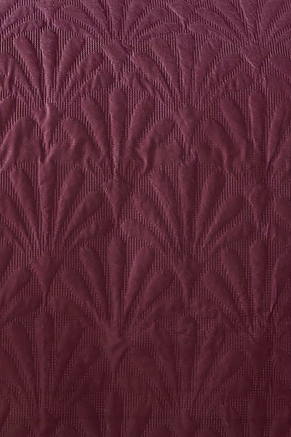 Serene Cavali Pinsonic Quilted Microfibre Geometric Bedspread in Purple and Red, W/D/H: 230 x 200 x 1 cm – 2