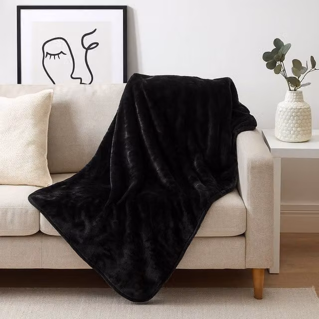 Voltico Faux Mink Throw in Black, W/D/H: 150 x 200 cm – 1