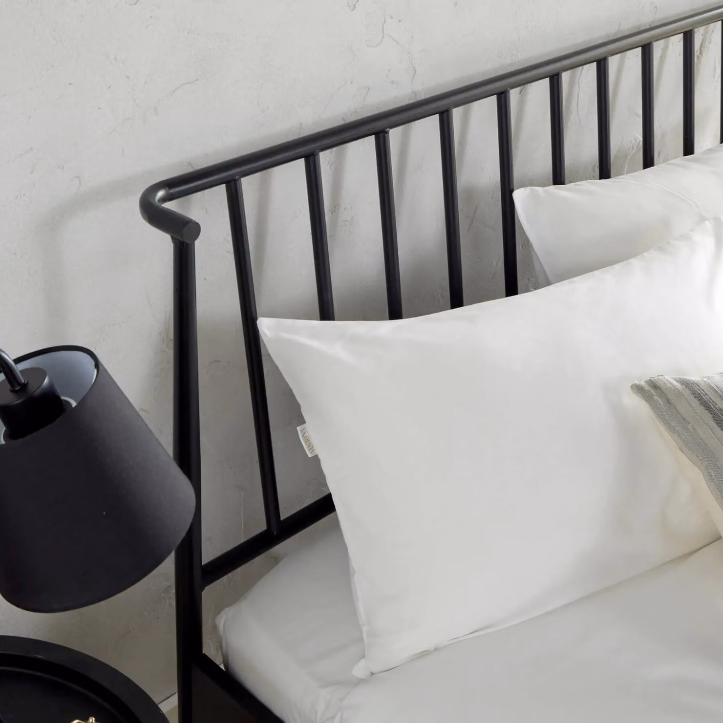 Home Source Modern Black Metal Frame Bed with Headboard, W/D/H: 180 x 200 cm – 4