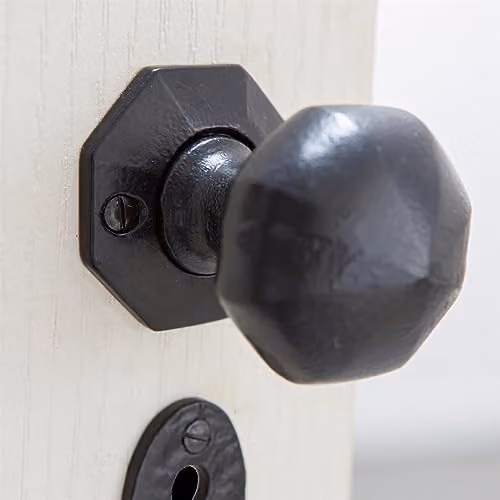 Hammer and Tongs Octagonal Rim and Mortice Door Knob in Grey Iron, Width: 60 mm – 5