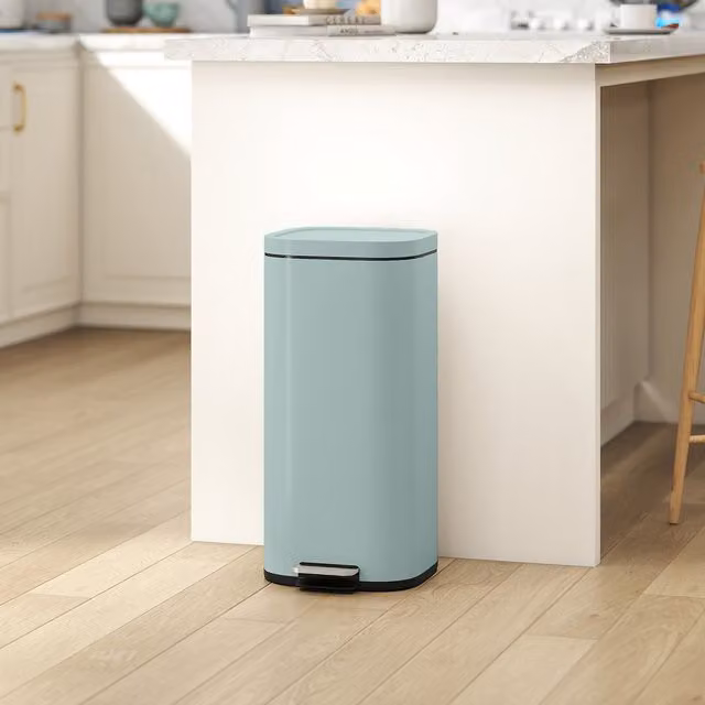 HOMCOM 30L Green Kitchen Bin with Soft-Close Flip Lid and Fingerprint-Proof Metal Finish