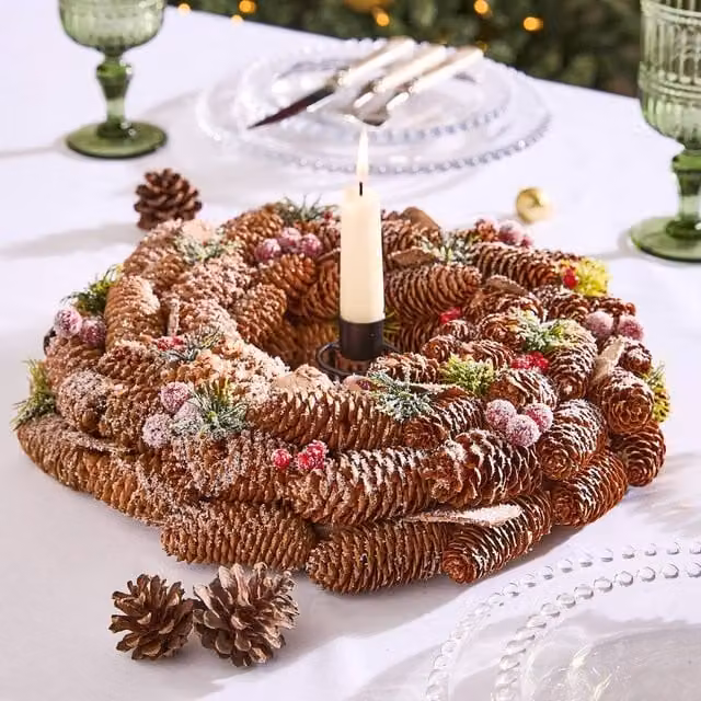 Dibor Berries Christmas Wreath Tabletop Centrepiece, Red, Green and Multicolour, Diameter: 36 cm