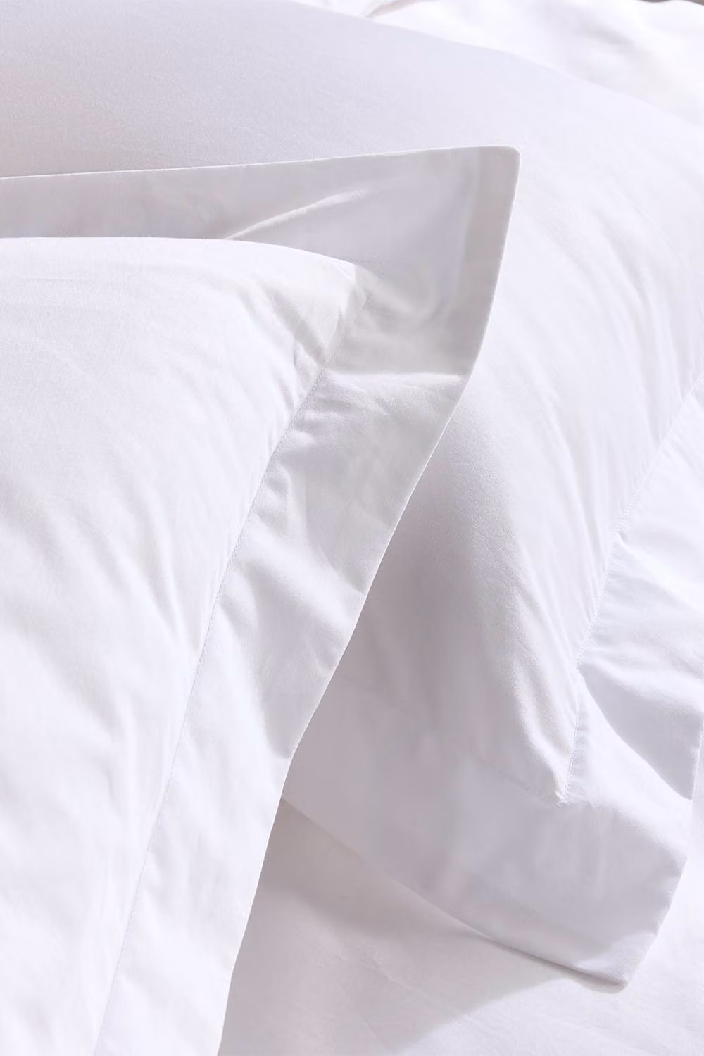 Hotel Pure Luxury 5 Star Oxford Pillowcase Pair in White, Standard Size – 2