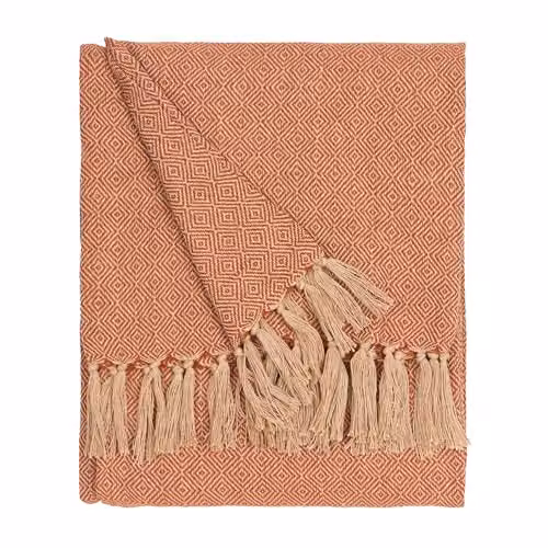 Riva Home Dessa Woven Geometric Fringed Throw Blanket in Terracotta, W/D/H: 130 x 180 cm