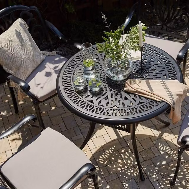 Wyld and Coco Round Aluminium Dining Table in Black Vintage, Diameter: 90 cm, Height: 72 cm – 1
