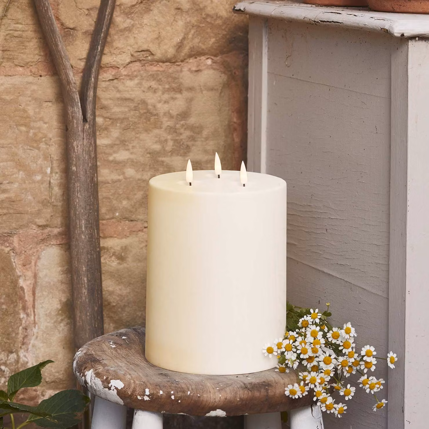 TruGlow White 3 Wick Waterproof Outdoor Pillar Candle with Remote Control, Height: 20 cm