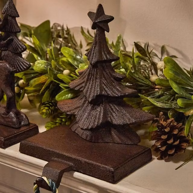 Dibor Christmas 3D Tree Decorative Stocking Holder in Brown