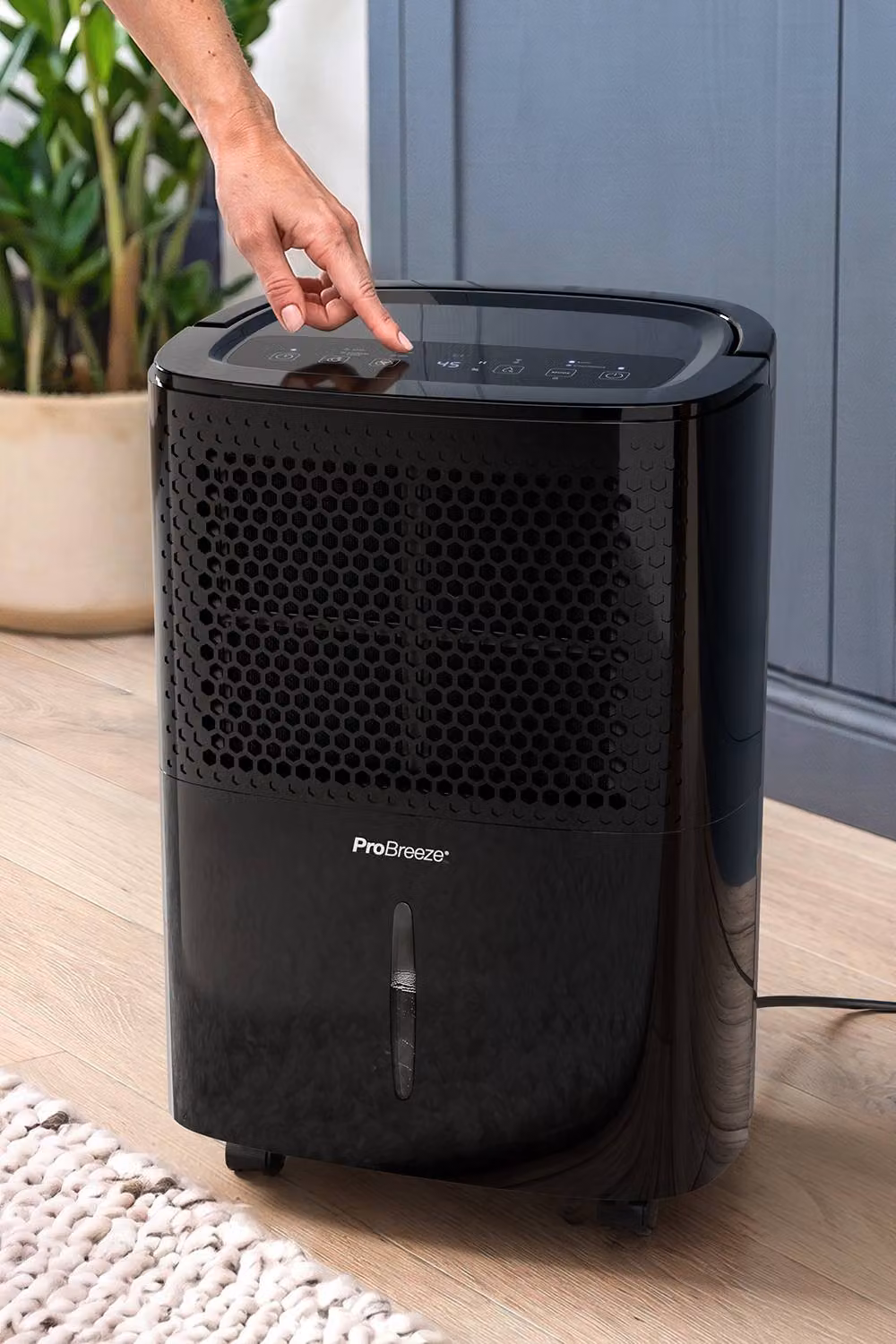 Pro Breeze 12L Low Energy Dehumidifier with Built-in Hygrostat in Black – 2
