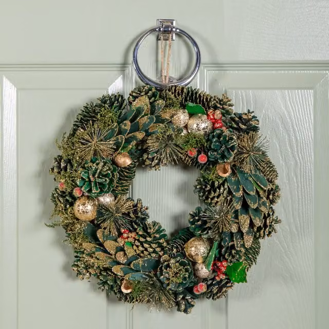 Samuel Alexander Round Christmas Wreath with Baubles and Red Berries in Red and Green, Diameter: 36 cm – 1