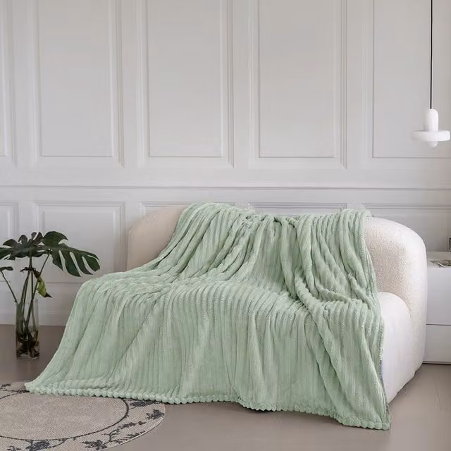 Velosso Modern Striped Chunky Ribbed Cord Plush Throw Blanket in Green, W: 200 cm, D: 240 cm