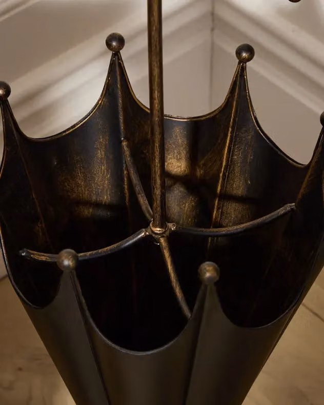 Dibor Vintage Small Freestanding Metal Umbrella Stand in Black and Gold – 2